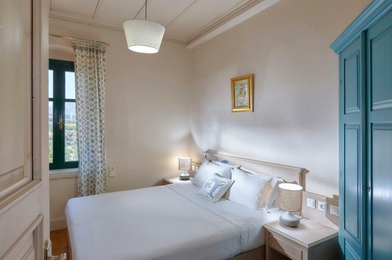 Castello Villa Daphnes - Private Pool & Whirlpool Dhafnes Экстерьер фото