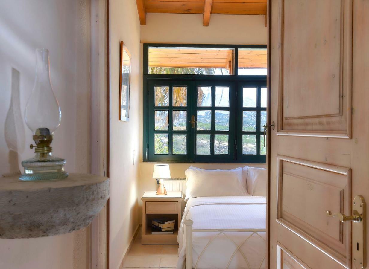 Castello Villa Daphnes - Private Pool & Whirlpool Dhafnes Экстерьер фото